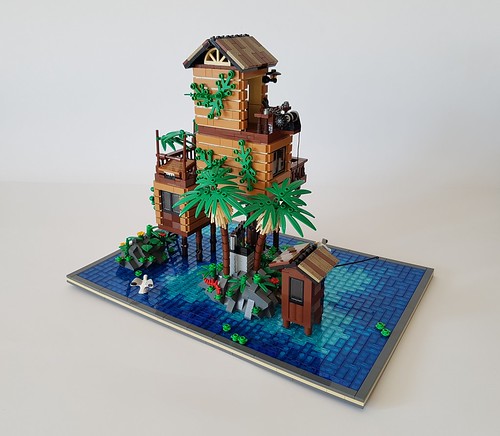 Loner's Paradise MOC. Behind the palm trees.