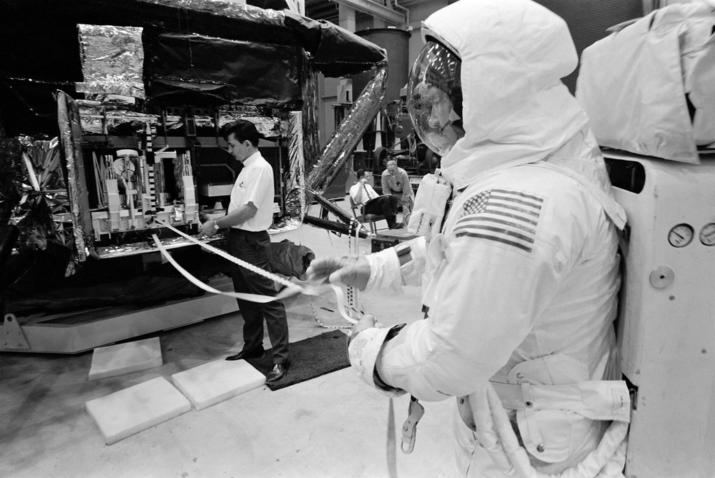 S69-31112 | Apollo 11 training / simulation (detailed descri… | Flickr