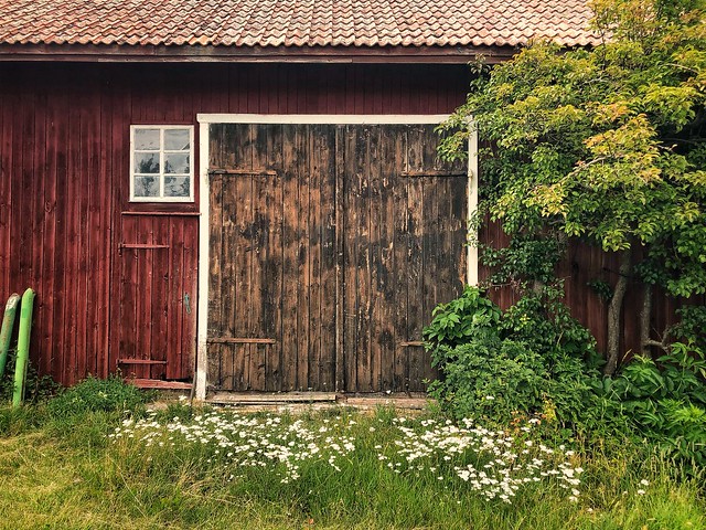 The old barn door
