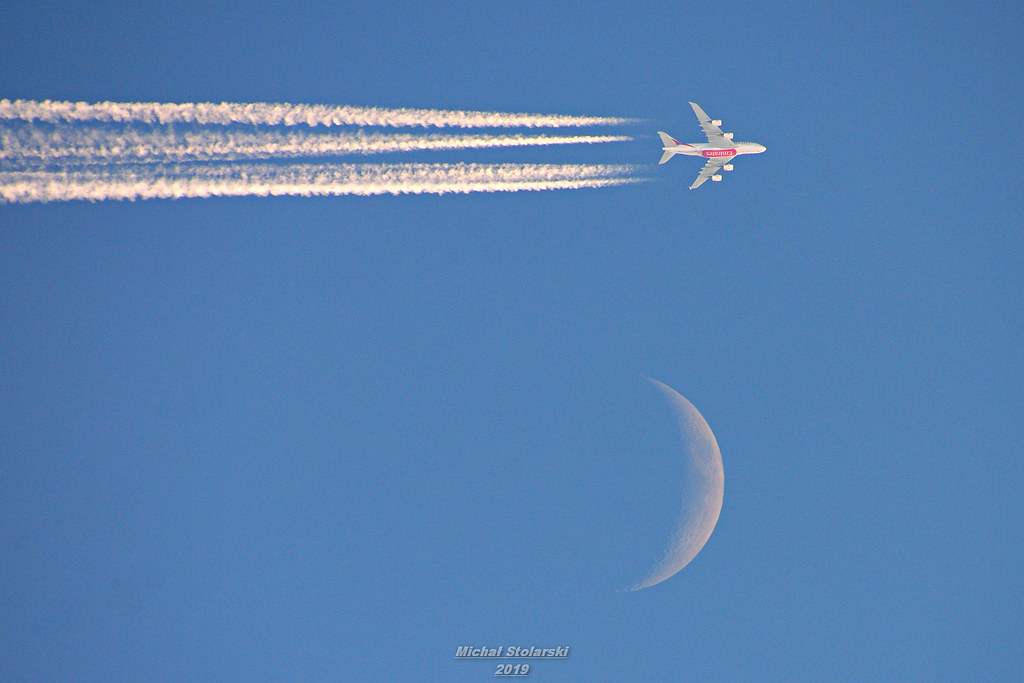 Emirates & moon