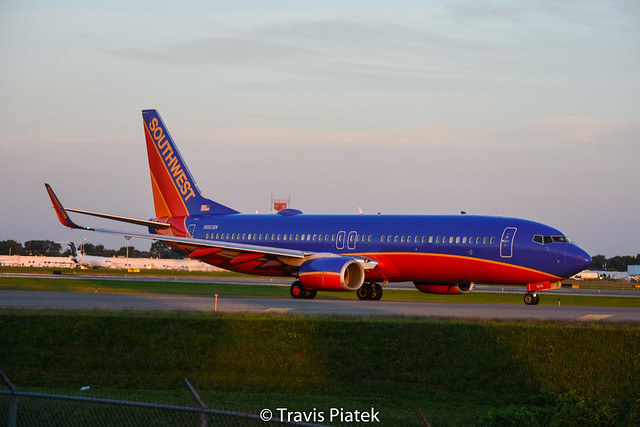 Southwest Airlines –  Boeing 737-8H4 N8618N @ Buffalo Niagara