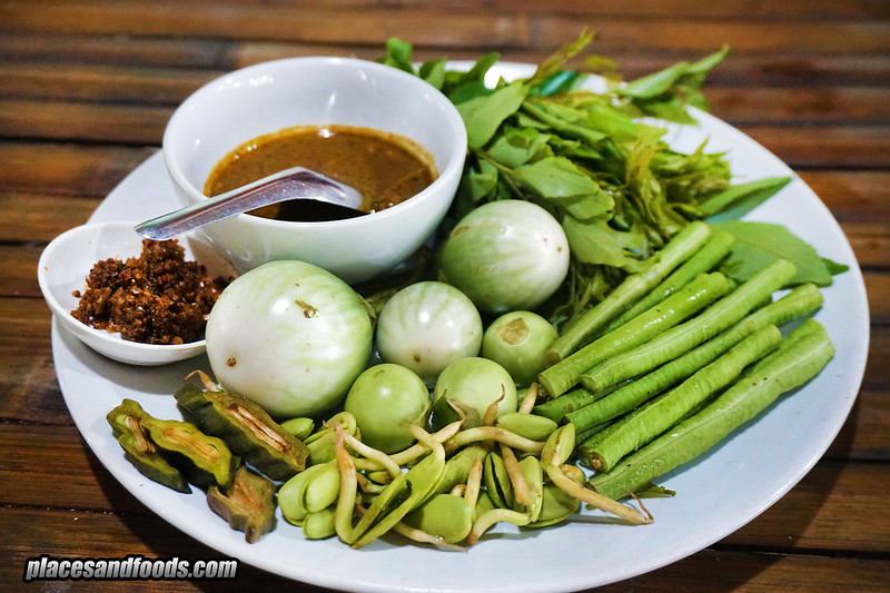 khao lak khrua luang then vegetables