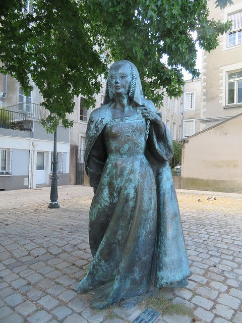 Estatua de Ana de Bretaña en Nantes