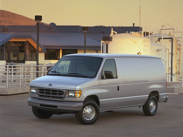2000 Ford Econoline Van