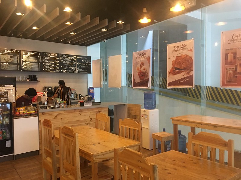 Cafe Tribu, Victoria de Morato