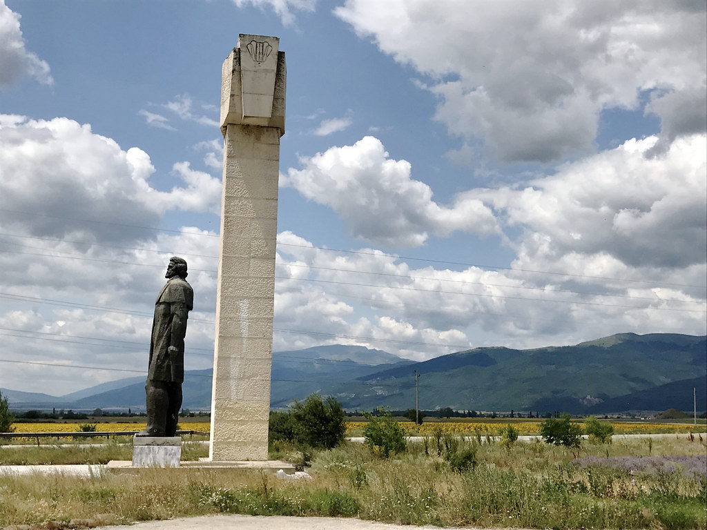 Monument to Dimitâr Blagoev