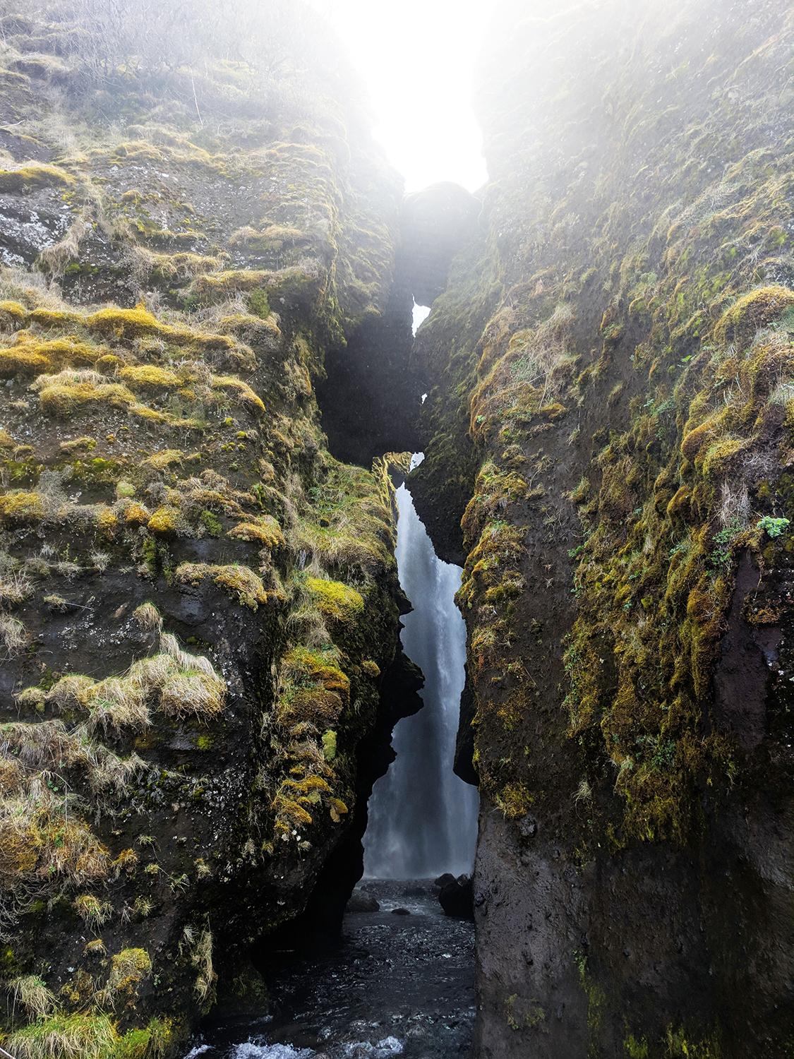 06iceland-vik-gljufrabui-waterfall-travel