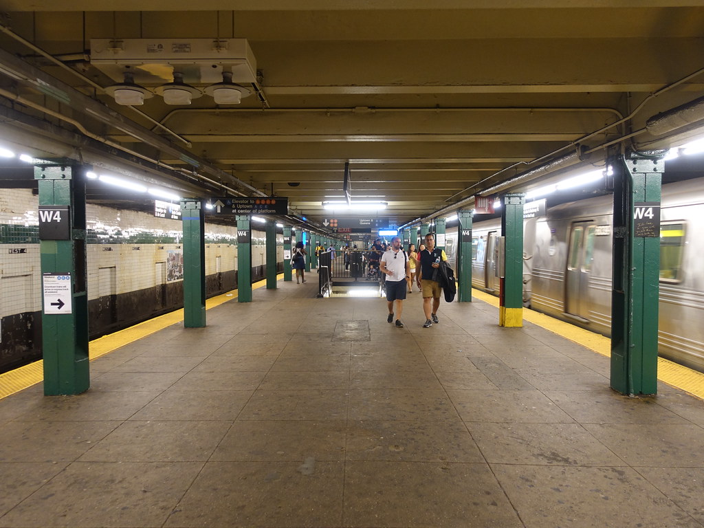 201907006 New York City subway station 'West Fourth Street–Washington Square'