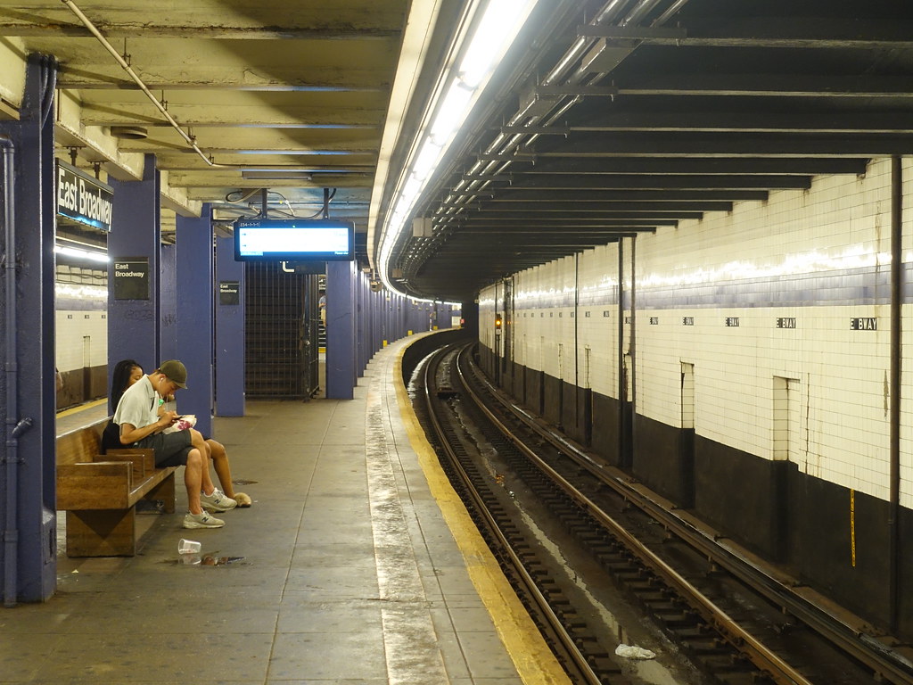 201907007 New York City subway station 'East Broadway'