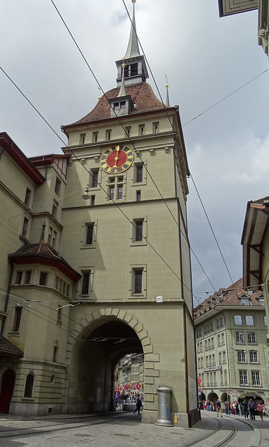 torre puerta de la ciudad Käfigturm en calle del Mercado Marktgasse Berna Suiza 06