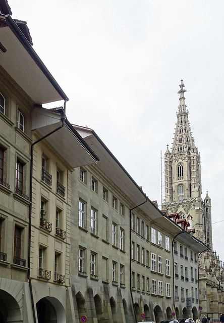 torre de Catedral San Vicente calle Junkerngasse Berna Suiza