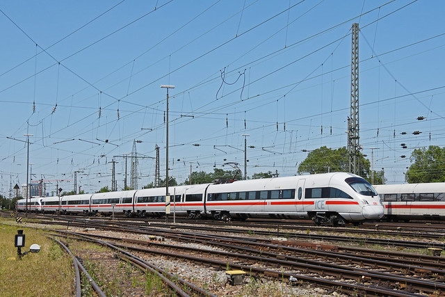 ICE 415 520-6 verlässt am 04.07.2019 den badischen Bahnhof.
