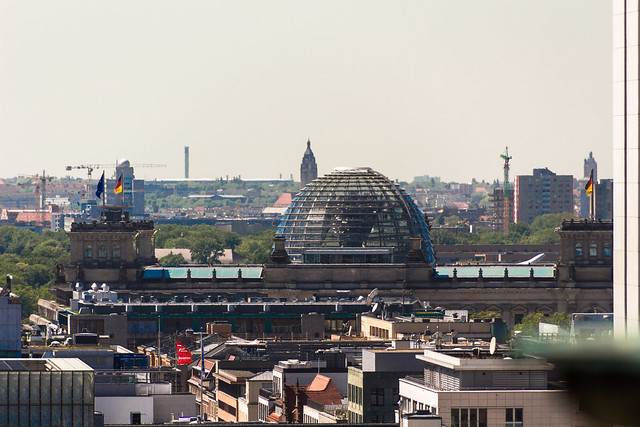 Blick vom Berlin Dom zum Reichstag
