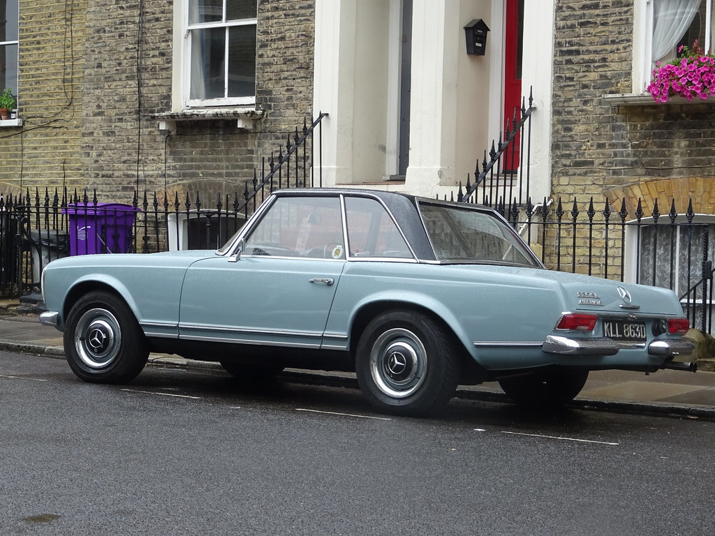 je bent Grens monster 1966 Mercedes Benz 230 SL Automatic | London plates. | Neil Potter | Flickr