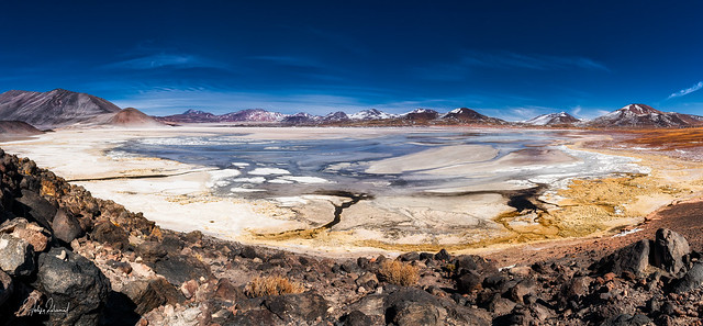 Piedras rojas, Salar de Atacama, Chile