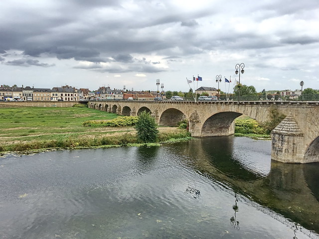 Decize. Le pont de la vieille-Loire