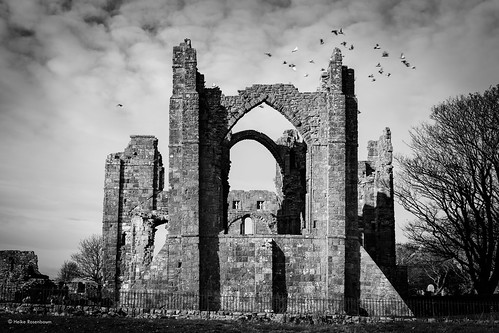2018 northumberland lindisfarne holyisland priory lindisfarnepriory northeast england uk church ruins remains kirche northumbria blackwhite monochrome blackandwhite northeastengland