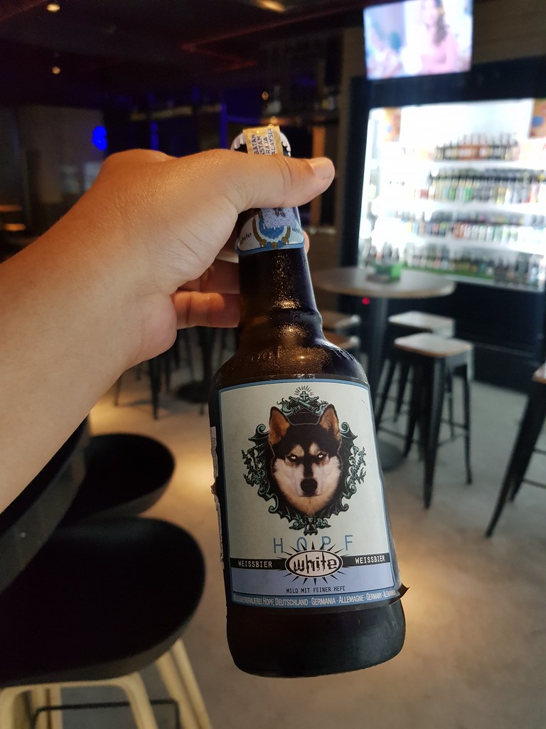 德國霍普夫小麥白啤酒 Hopf Weissbier (white) ABV5.5% @ Beer Bank in Wisma Lim Foo Yong at Jalan Raja Chulan, Kuala Lumpur