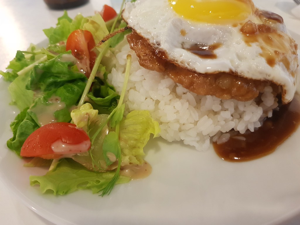 自制汉堡排饭 Hamburg Rice rm$18 @ Await Cafe in Taman Danau Desa, Kuala Lumpur