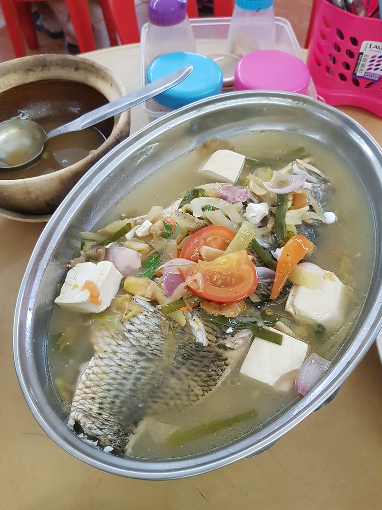 红枣潮州蒸 Red Snapper Teow Chew Steam 900g rm$27.10 (rm$19/kg + rm$10 cooking) @ 九九蒸鱼 99 Steam Fish at USJ21