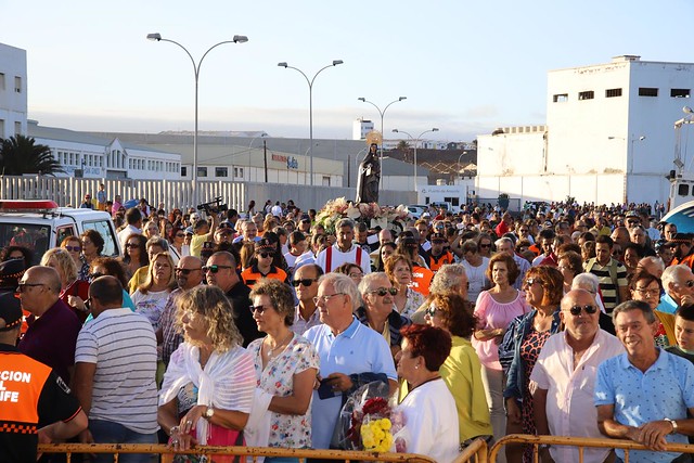 Procesión marítima del Carmen en Valterra  2019