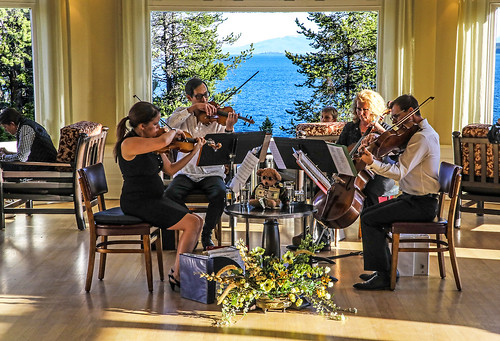 wyoming tetoncounty lakehotel lakevillage yellowstonenationalpark yellowstonelake stringquartet violin bass cello muscians