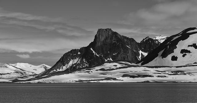 Spitsbergen Mountains 1