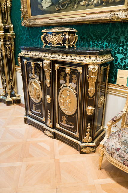 1755 Gilded cabinet