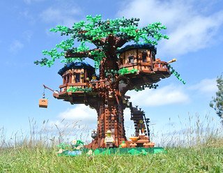 Review: 21318 Treehouse