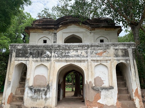 City Monument - Overlooked Ruin, Lodhi Gardens