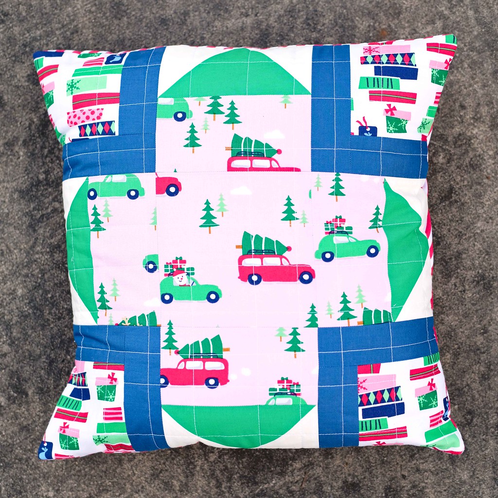 Home for the Holidays Pillows - Kitchen Table Quilting