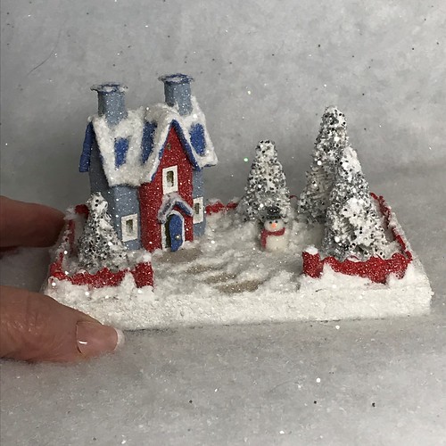TINY MINI Gray/Red and blue Putz house