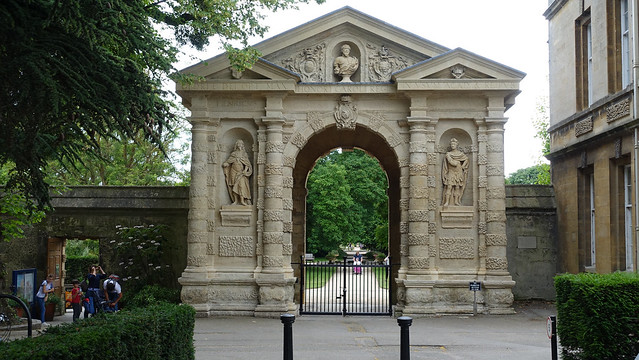 2019.02331 Entrance Archway to the Botanic Gardens, by Magdalen Bridge, Oxford