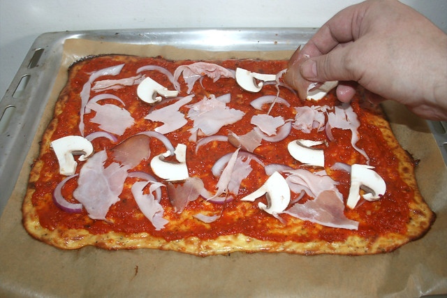 24 - Pizzabelag hinzufügen / Add toppings