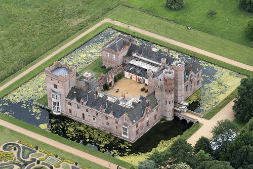 oxburghhall norfolk moat moated oxborough nationaltrust bedingfeld medieval mansion oxburghhangings listedbuilding nt above aerial nikon d810 hires highresolution hirez highdefinition hidef britainfromtheair britainfromabove skyview aerialimage aerialphotography aerialimagesuk aerialview drone viewfromplane aerialengland britain johnfieldingaerialimages fullformat johnfieldingaerialimage johnfielding fromtheair fromthesky flyingover fullframe cidessus antenne hauterésolution hautedéfinition vueaérienne imageaérienne photographieaérienne vuedavion delair aerialimages john fielding