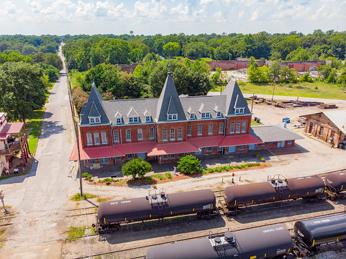 station train depot mississippi hollysprings mississippicentralrailroad railroad