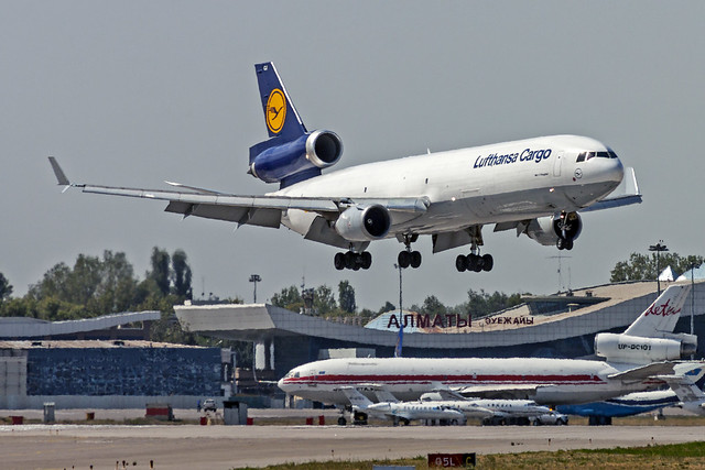 Lufthansa Cargo MD-11