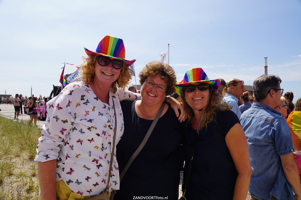 DSC07610 - Beeldbank Pride at the beach
