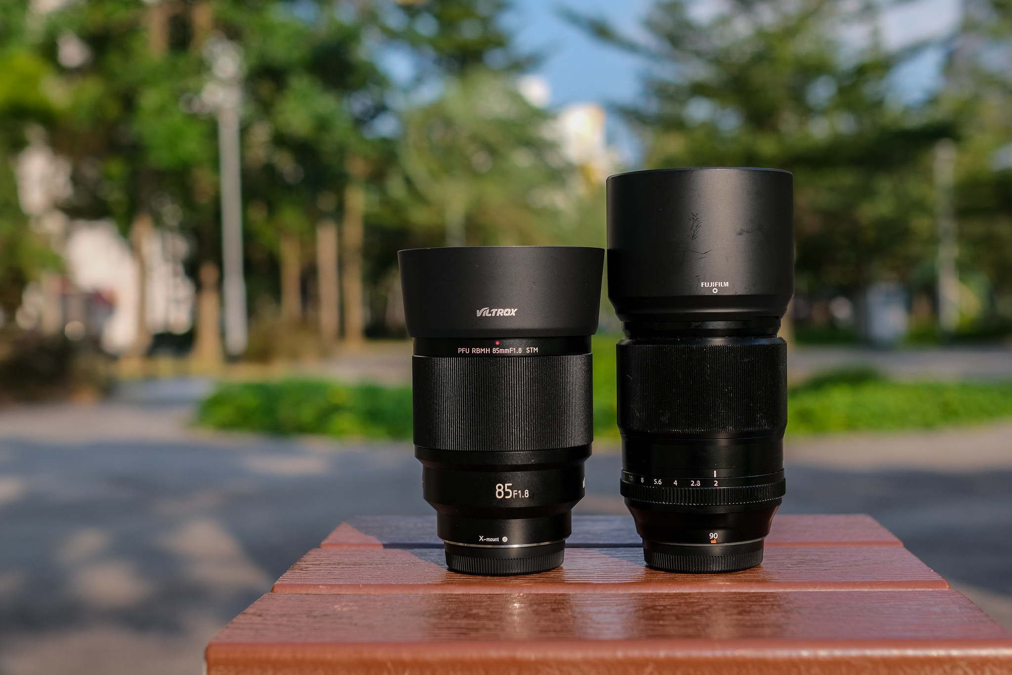 constante Onhandig Huis Battle of the 135mm Portrait lenses for X-mount | The Fujinon 90mm vs Viltrox  85mm – KeithWee | Photography