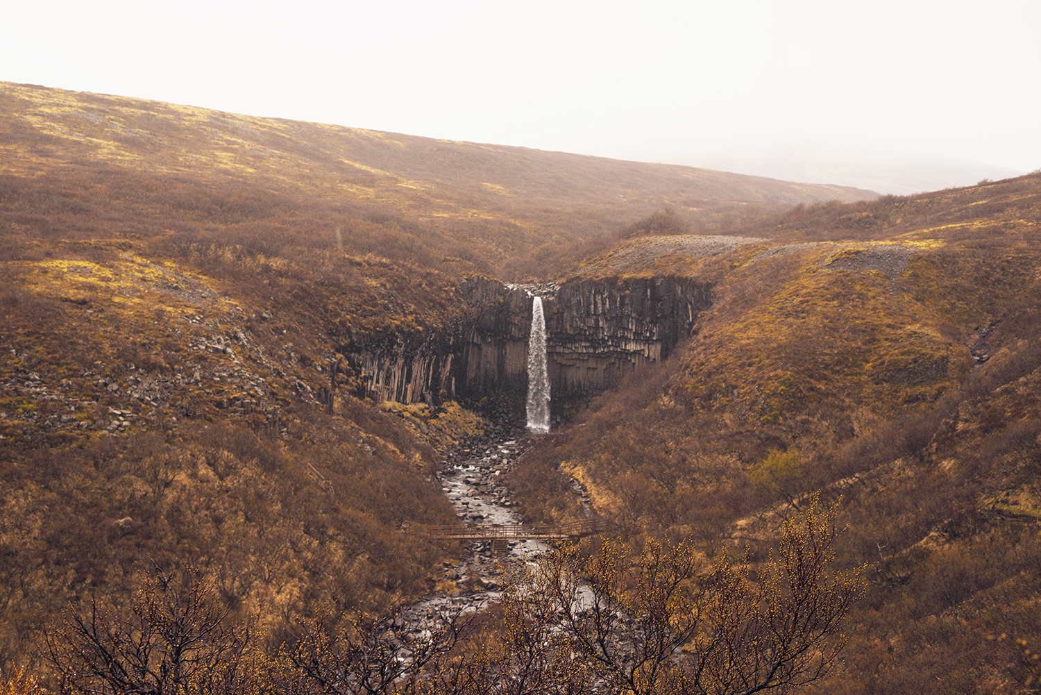 01iceland-svartifoss-skaftafell-waterfall-travel