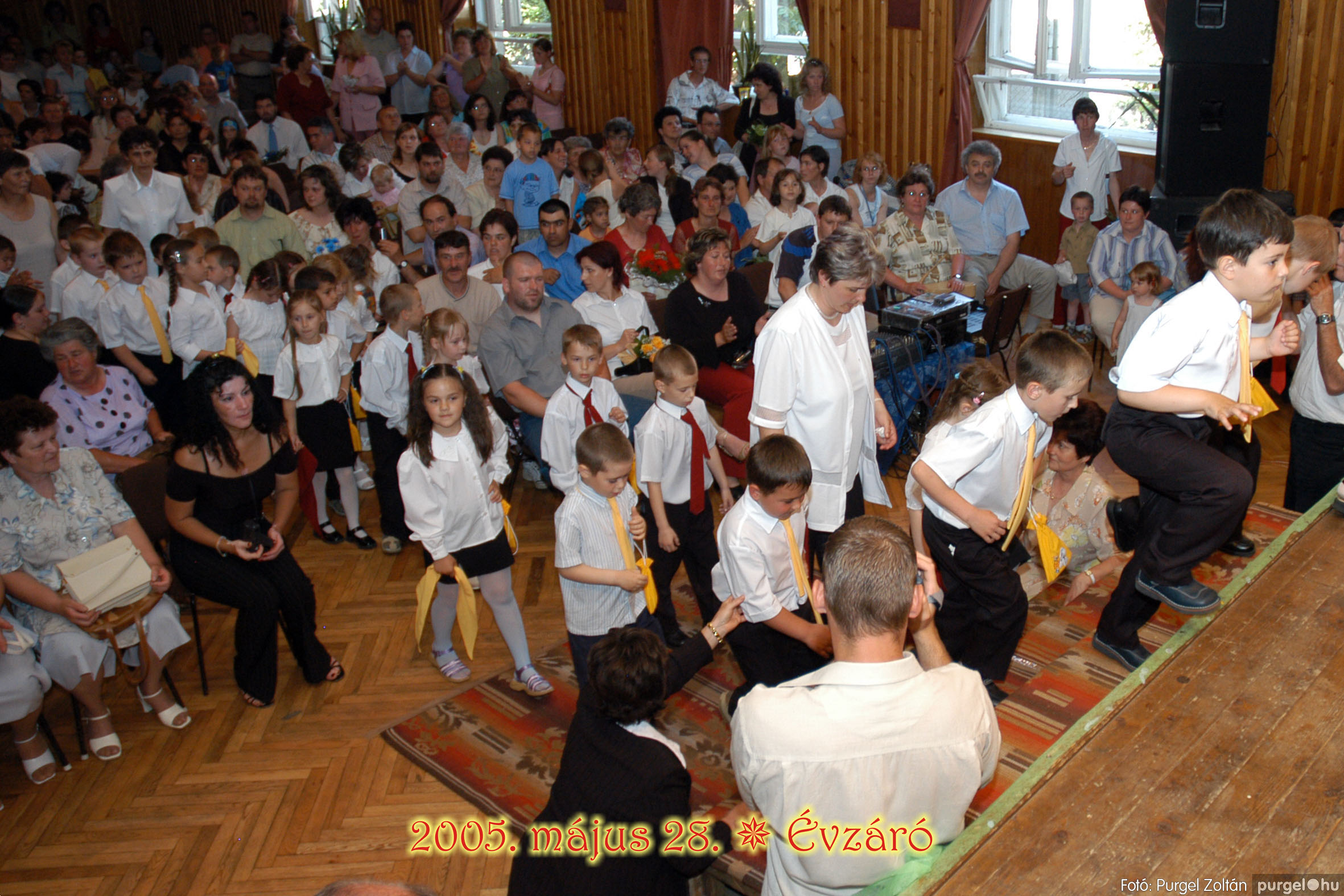 2005.05.28. 147 Kurca-parti Óvoda évzáró - Ficánka és Menő-Manó csoportok - Fotó：PURGEL ZOLTÁN© 705.jpg