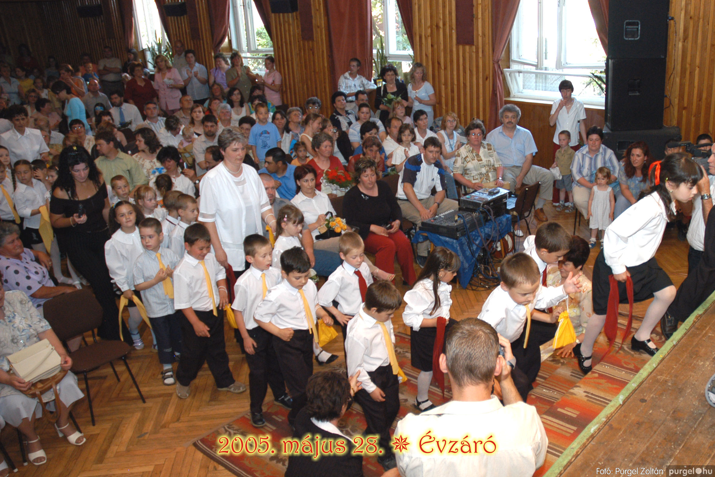 2005.05.28. 146 Kurca-parti Óvoda évzáró - Ficánka és Menő-Manó csoportok - Fotó：PURGEL ZOLTÁN© 704.jpg