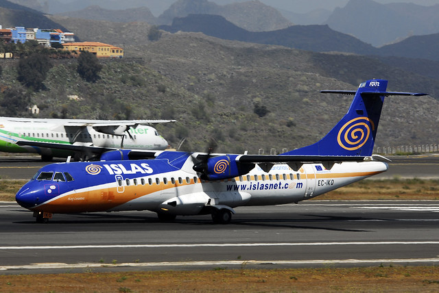 EC-IKQ ATR72-202 cn 477 Islas Airways 120401 Tenerife Nord 1002