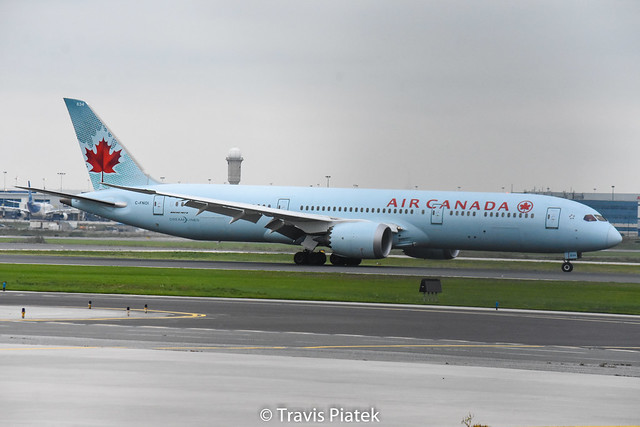 Air Canada –  Boeing 787-9 Dreamliner C-FNOI @ Toronto Pearson