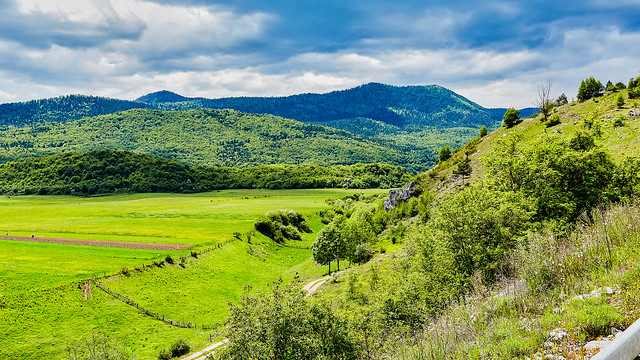 Kosinjska dolina s uspona ceste za Krasno (2)