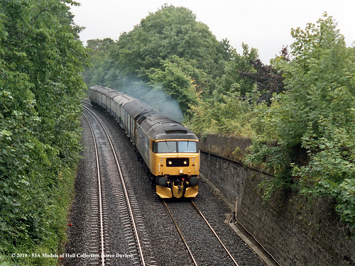 britishrail brush type4 class47 diesel mail train railway locomotive railroad 47546 invergowrie perthshire scotland