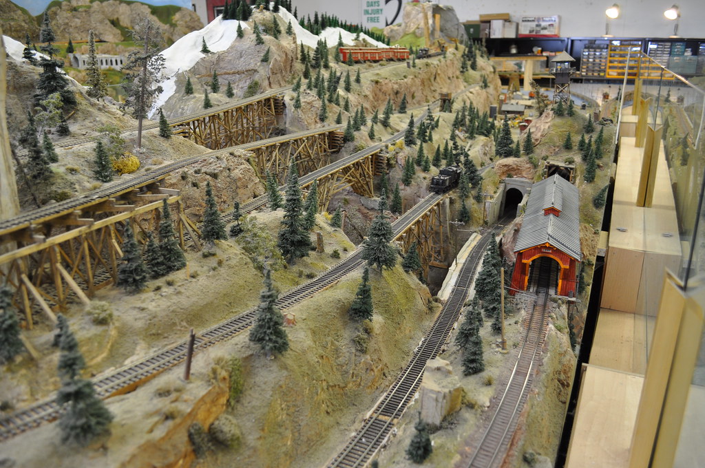 Model Train Diorama at a State Fair | Wing attack Plan R | Flickr