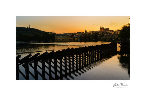 prague vltava river castle bridge sunset sunsetlight silhoutes urbanlandscape