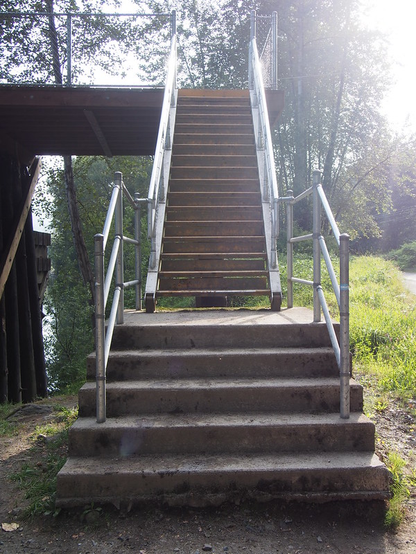 Reinig Bridge Staircase: The old wooden one was better.