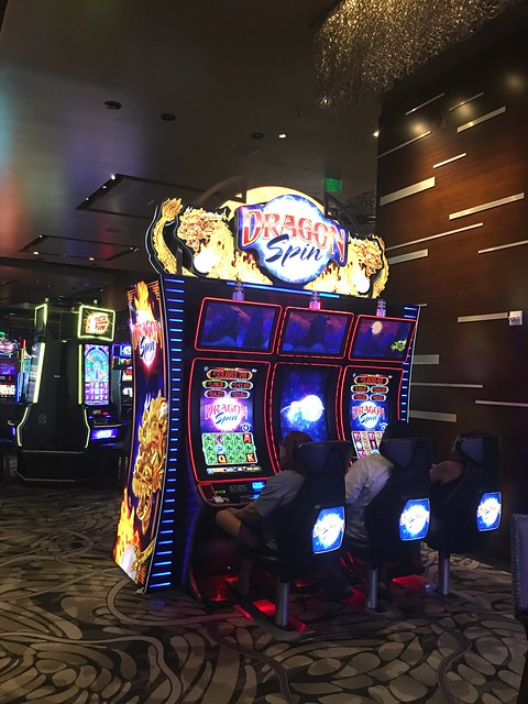 Dragon Spin slot machine
